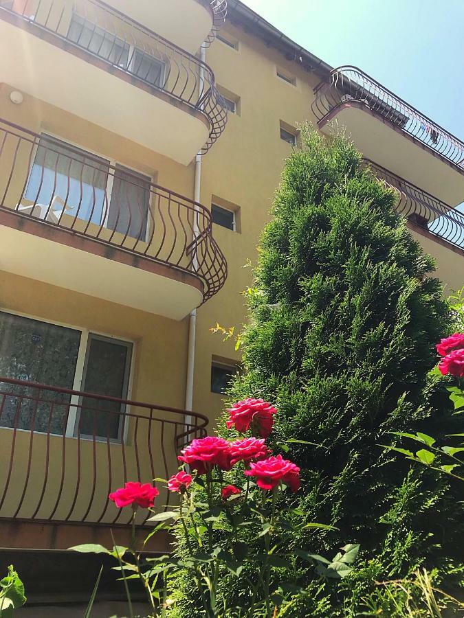 Guest House Villa Rose Primorsko Esterno foto